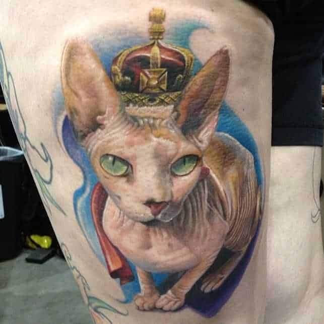 фото татуировки кота с короной
