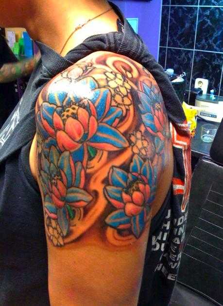 tatu_lotos-124