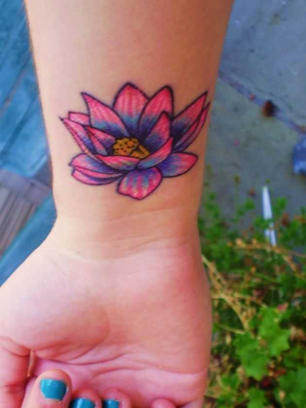 tatu_lotos-130
