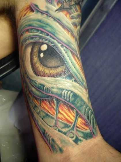 tatu_glaz-192